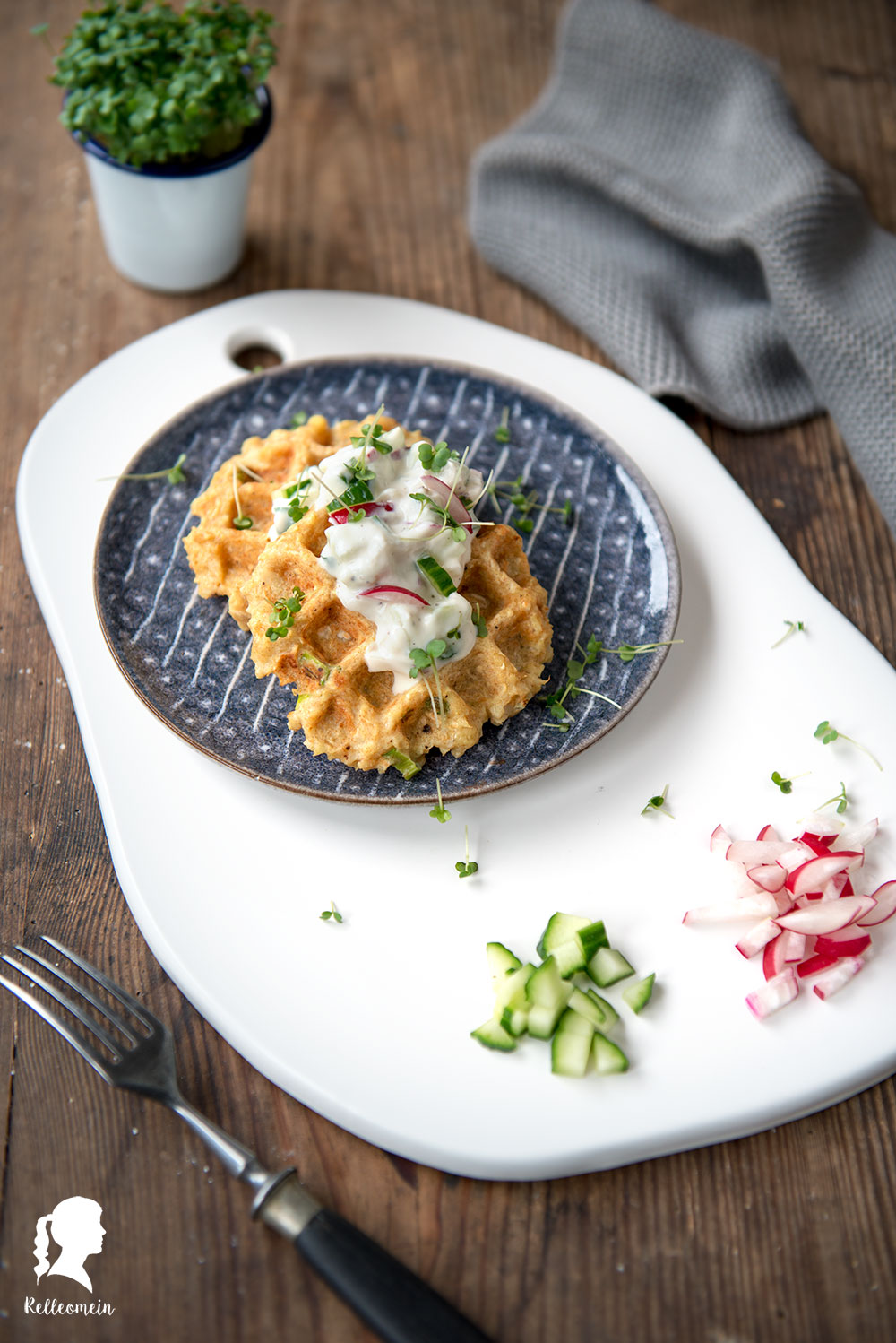 Herzhafte Waffeln mit Sellerie - Waffeln für Kinder - Einfaches Waffelrezept - Thermomix ® Rezept | relleomein.de